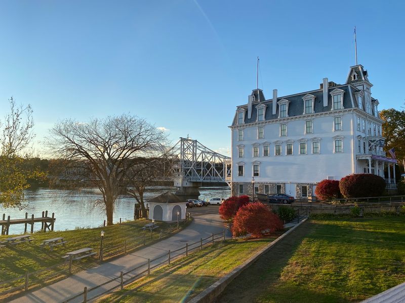 The Riverbank Location Makes It Unmissable