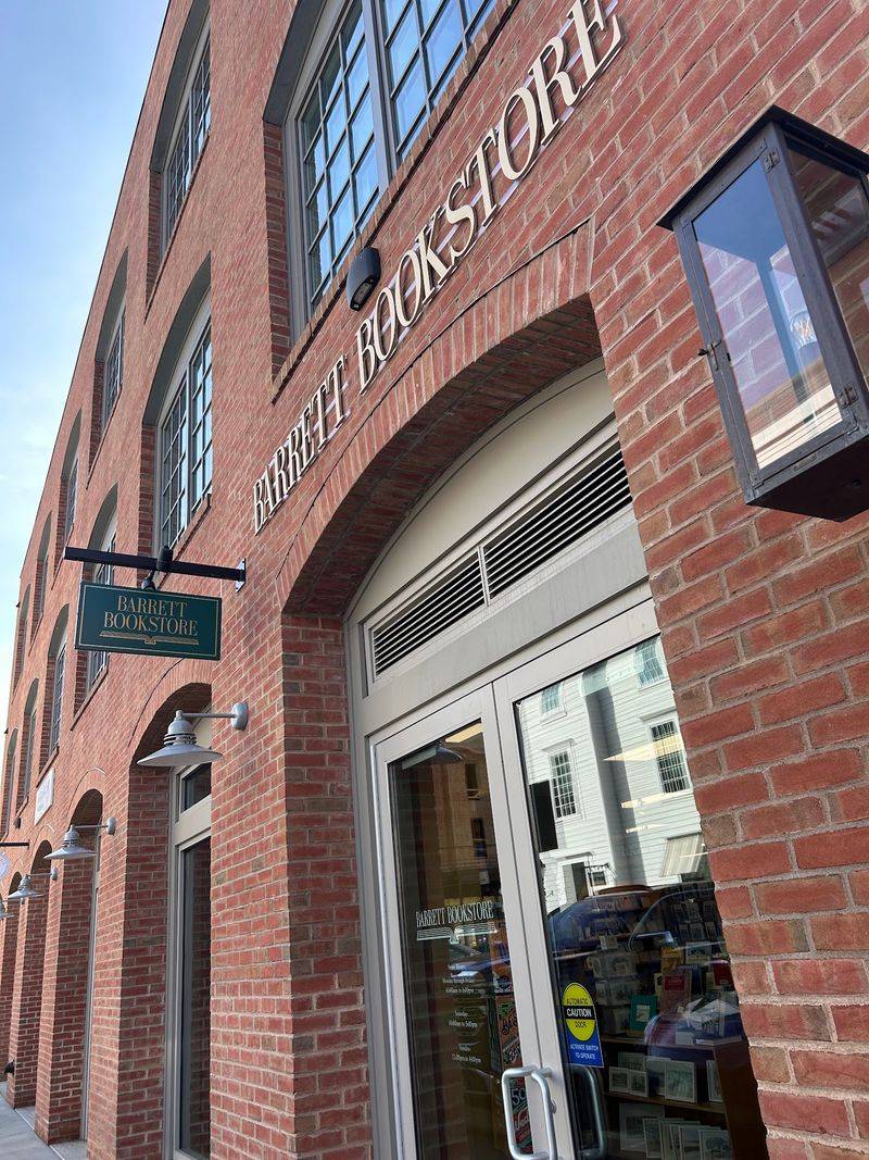 There’s A Reason This Connecticut Bookstore Has Been A Local Favorite For Nearly 90 Years - Decor Hint Old Kings Highway Leads To The Shop