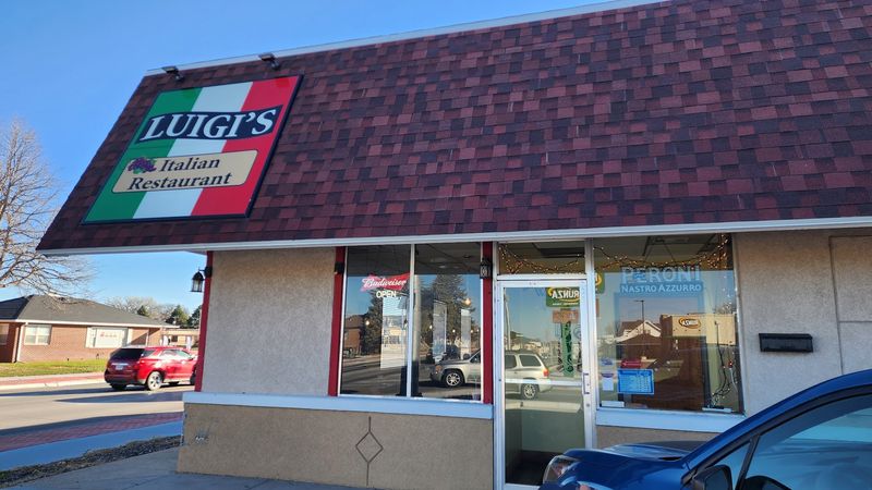 Nebraska Travelers Keep Stopping At This Low-Key Restaurant For The Lobster Ravioli - Decor Hint A Storefront on South Jeffers Street
