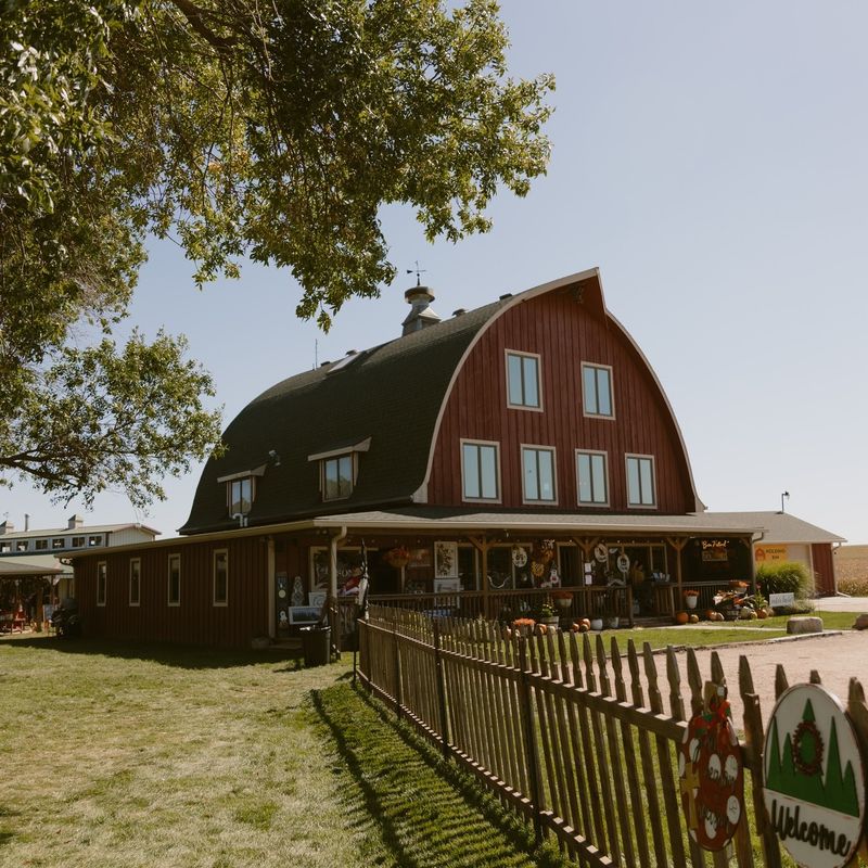 Nebraska's Coziest Fall Tradition Is Hiding In This Barn - Decor Hint Three Decades Of Barn Tradition