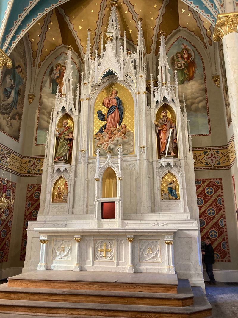 This Historic Tennessee Church Is Filled With Painted Ceilings And Brilliant Stained Glass - Decor Hint Murals, Stencils, And Symbols