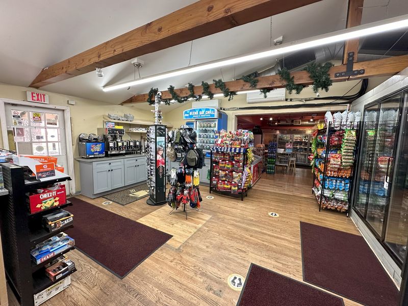 These 9 Connecticut Country Stores Make Homemade Food Worth The Road Trip In 2026 - Decor Hint The Country Store (Deli & Catering), Westport