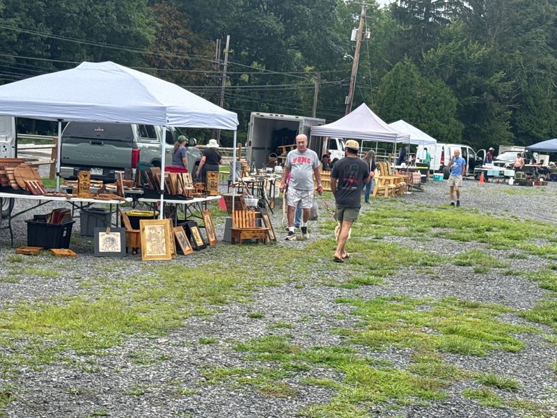 10 Bazaars In West Virginia Where Your Money Goes Further Than You’d Expect - Decor Hint Sunset Ellis Flea & Farmers Market, Shinnston