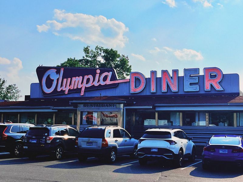 Olympia Diner, Newington