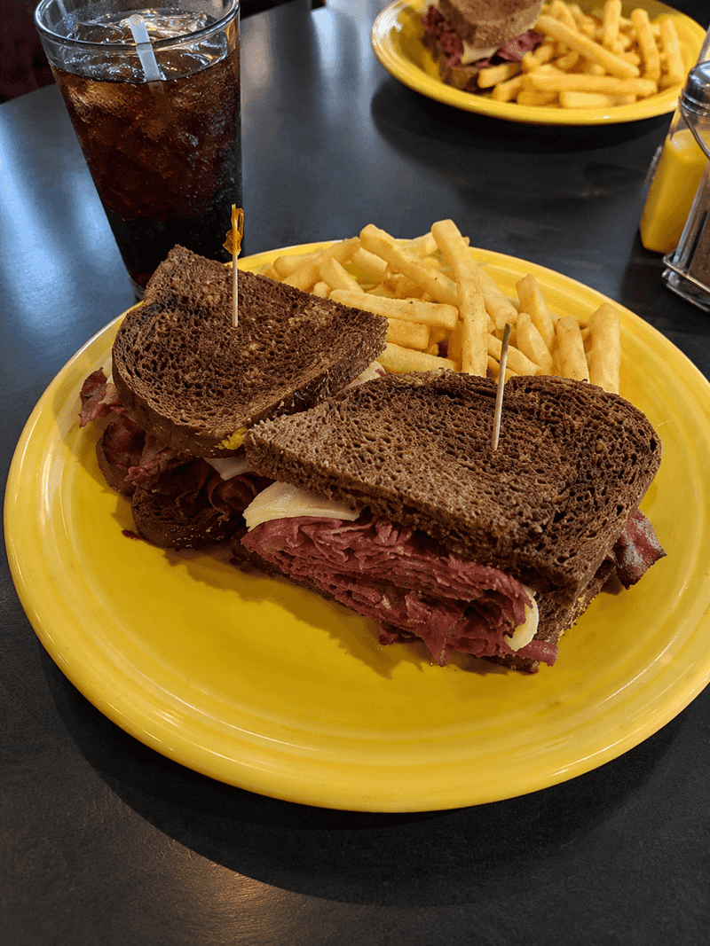 Crossroads Delicatessen, Minnetonka