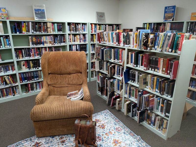 9 Tiny Idaho Libraries That Feel More Like Cozy Community Rooms - Decor Hint Ririe Public Library, Ririe