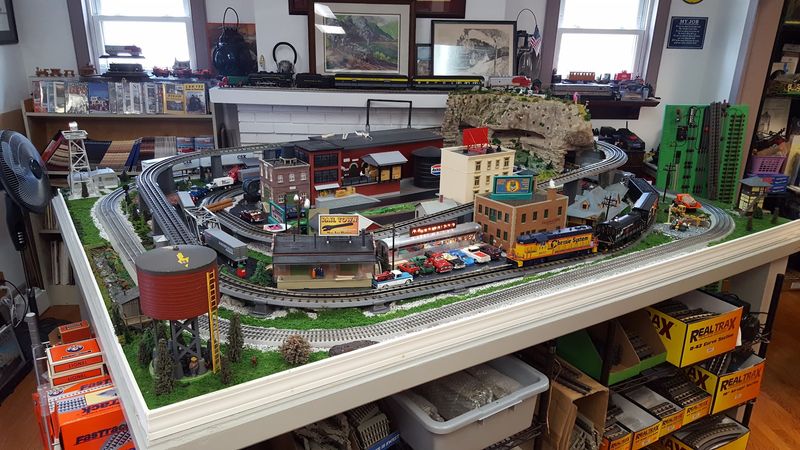 Model Train Fans Could Lose An Entire Afternoon Inside This Old-School Kentucky Hobby Shop - Decor Hint Watch The Layout Steal The Show