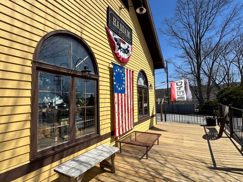 River Views Add Charm To The Shopping Stop