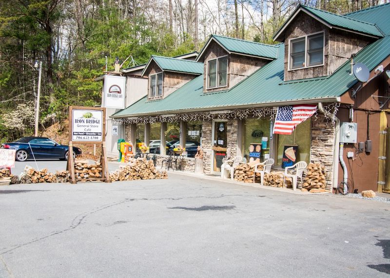 Iron Bridge General Store & Café, Blue Ridge
