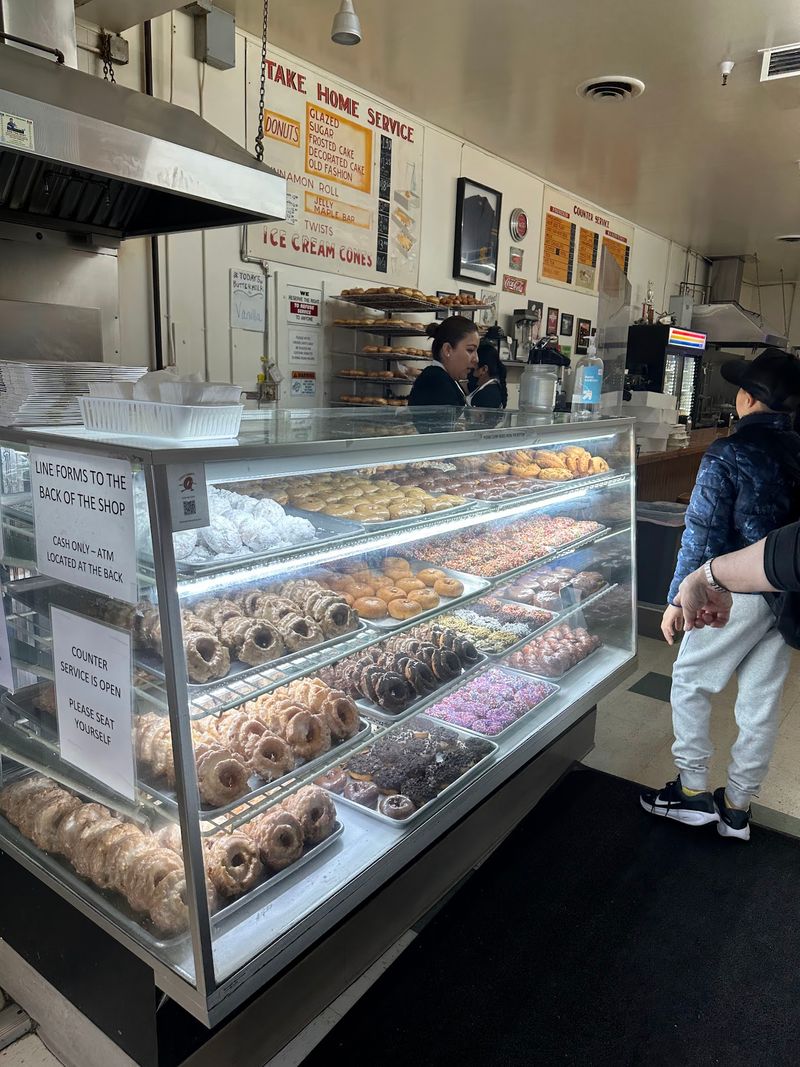 Stan's Donut Shop, Santa Clara