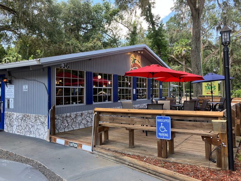 Once You Taste Its Seafood Buffet, This Florida Riverside Restaurant Ruins Every Other Buffet - Decor Hint A Wood-Sided Roadhouse on County Road 470