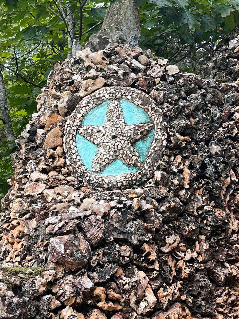 Little Treasures In Stone
