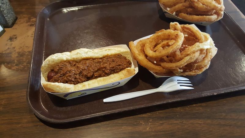 Nebraska’s Best Juicy Cheeseburgers Are Hiding At This Classic Drive-In - Decor Hint Onion Rings Worth The Detour