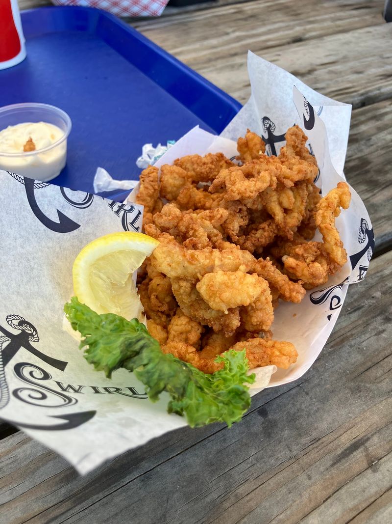 This Tiny Connecticut Seafood Shack Has Fried Clams That Are Absolutely Worth Trying - Decor Hint Whole-Belly Fried Clams Steal The Show