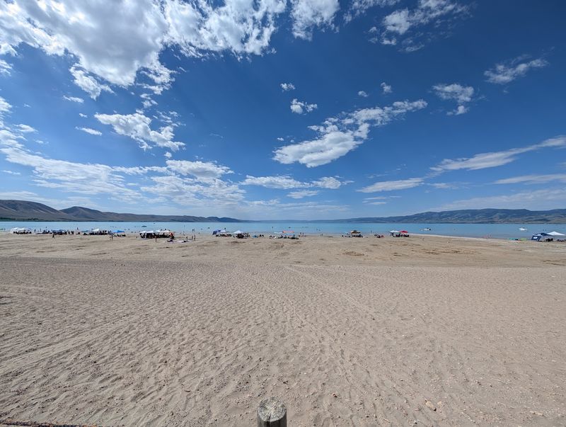 The Water At This Idaho Lake Beach Is So Clear And Turquoise, And Still Chest-Deep 30 Feet Out - Decor Hint Tailgates On The Sand