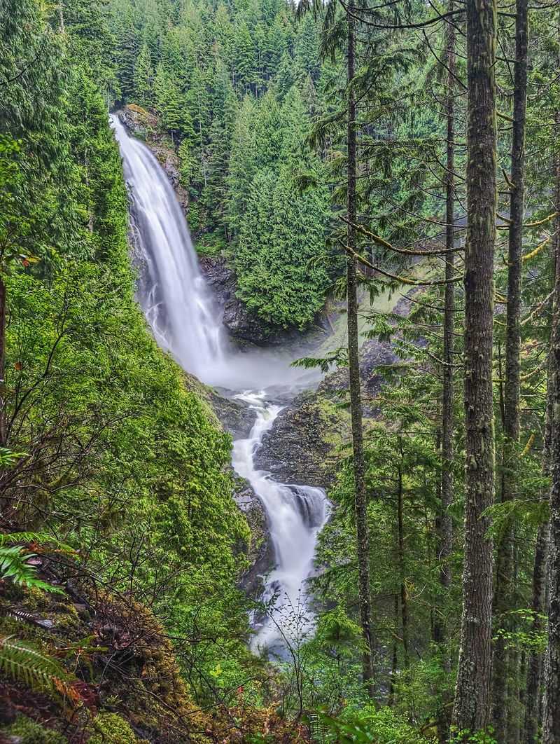 10 Affordable Washington Day Trips That Feel Breathtaking For Under $60 - Decor Hint Wallace Falls State Park