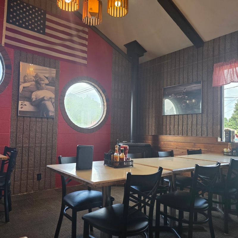 Why Hash Brown Fans Should Put This Tiny North Idaho Diner On Their Radar