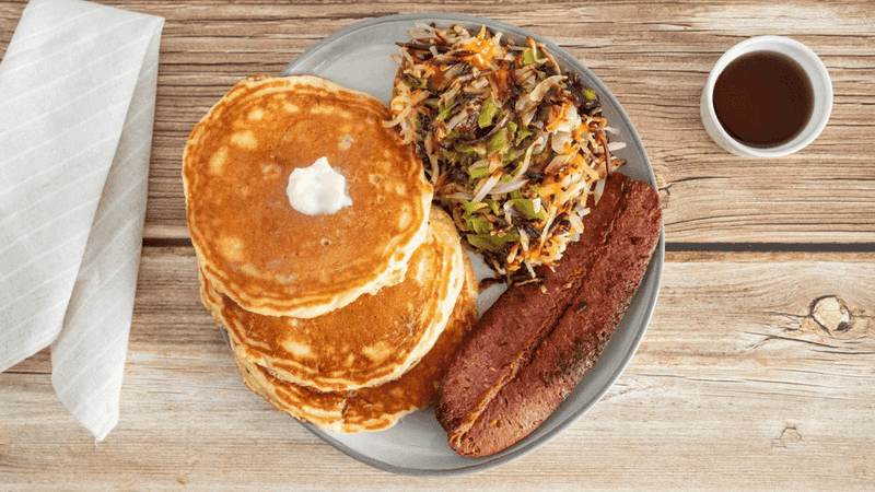 This Old-School California Diner Has Been Flipping Fluffy Pancakes Since 1958 - Decor Hint Fluffy Pancakes Still Rule The Morning Menu