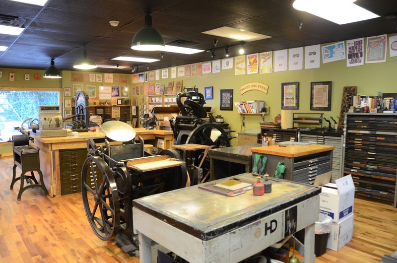 10 Stationery And Paper Shops In Kentucky Where Card Lovers Lose Track Of Time - Decor Hint Hound Dog Press