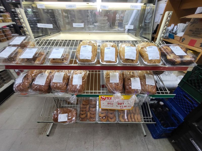 These 10 North Carolina Country Markets Are Must-Visits For Fresh Bread, Meats, And Pastries - Decor Hint The Country Barn, Beulaville