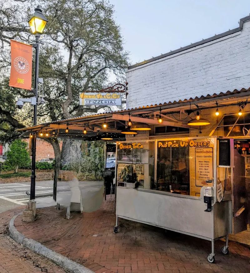This Old-School Italian Pizzeria In Georgia Has Diners Driving Miles To Eat Here - Decor Hint Beat The Line Like A Pro