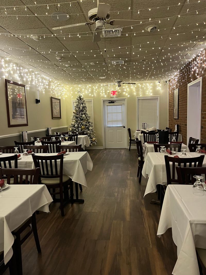 Trattoria Roma, Shelton