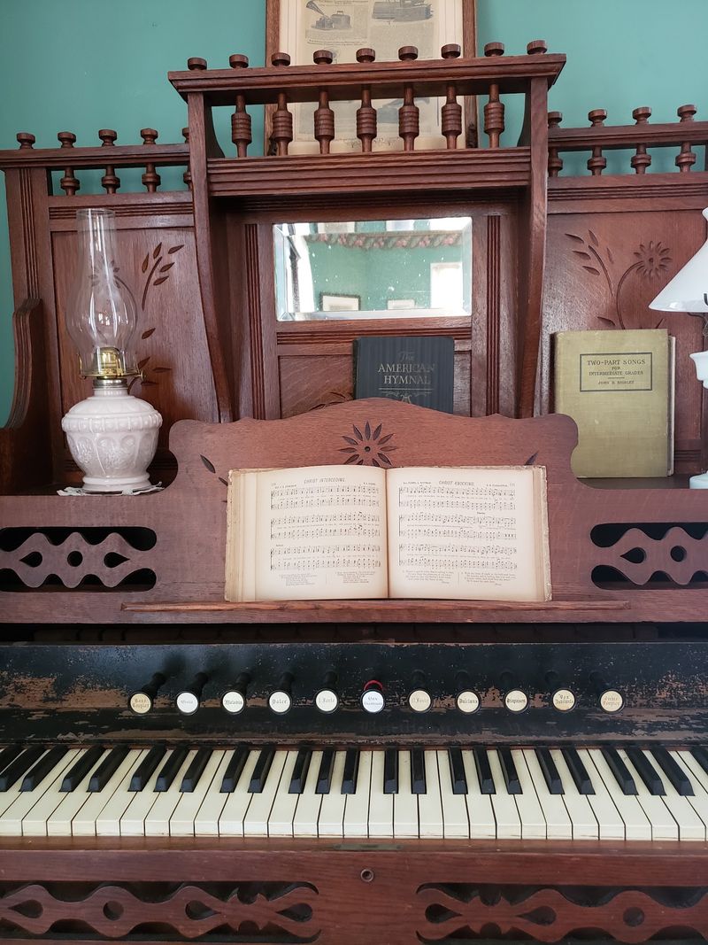 8 Spooky Florida Destinations That Feel Completely Different After Dark - Decor Hint Lilian Place Heritage Center, Daytona Beach