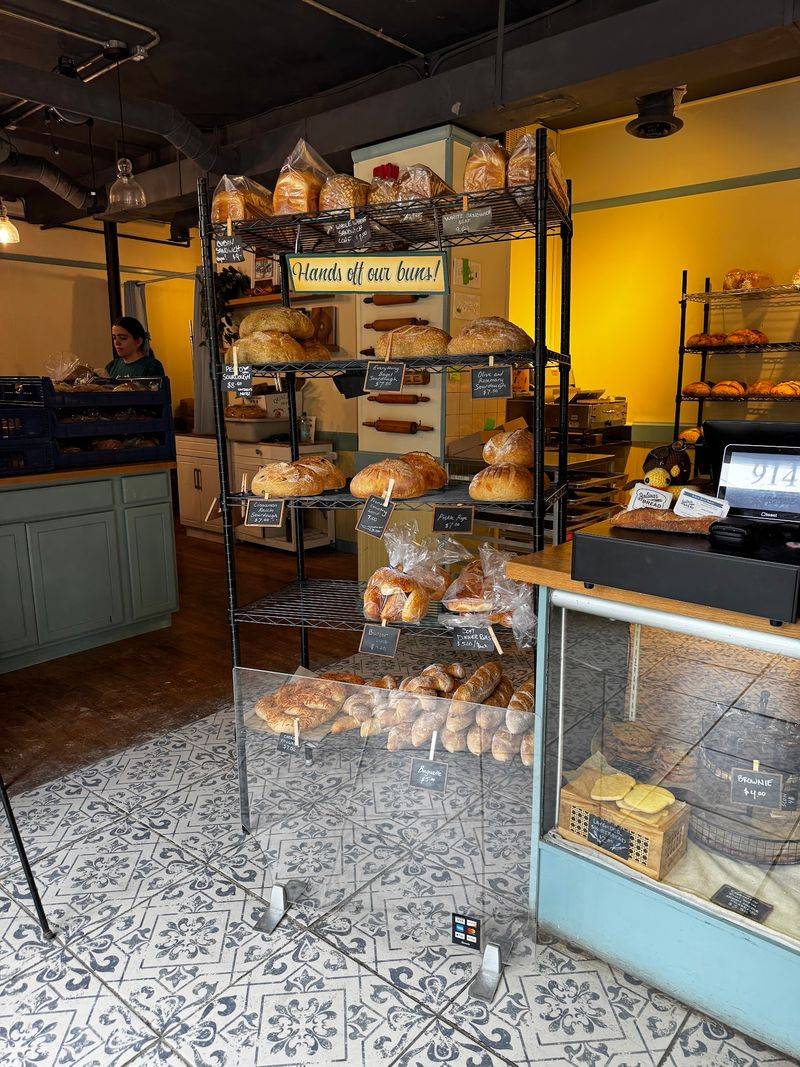 This West Virginia Bakery Turns Cinnamon Rolls Into Pure Comfort - Decor Hint An Open Kitchen You Can Watch