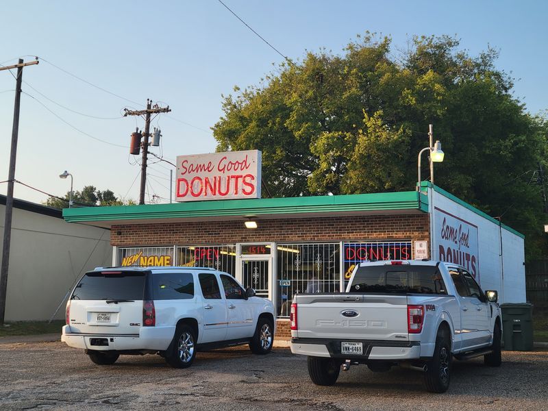 Old-School East Texas Atmosphere