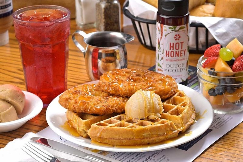 Broasted Chicken, the Pressure-Fried Headliner