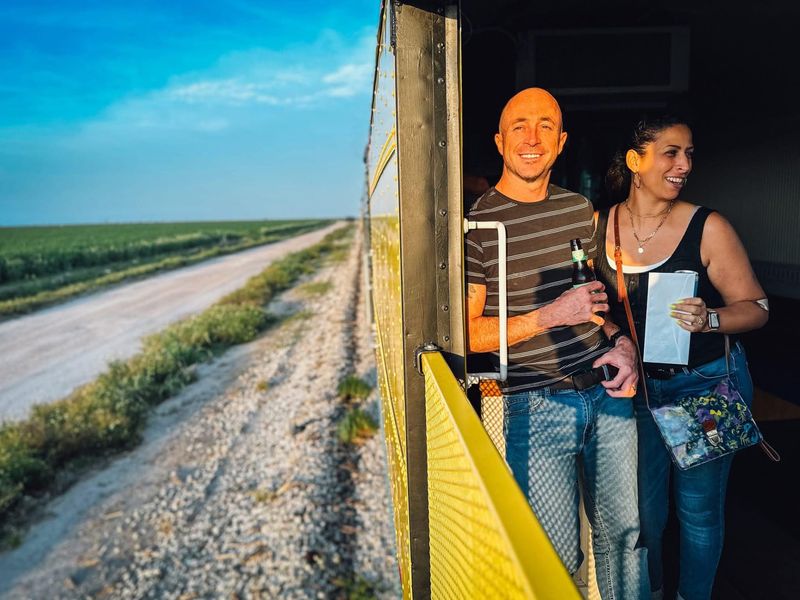 Florida's Sugarcane Country Still Hears A Vintage Steam Train Chugging Past Orange Groves On Weekends - Decor Hint The Case for a Slower Saturday