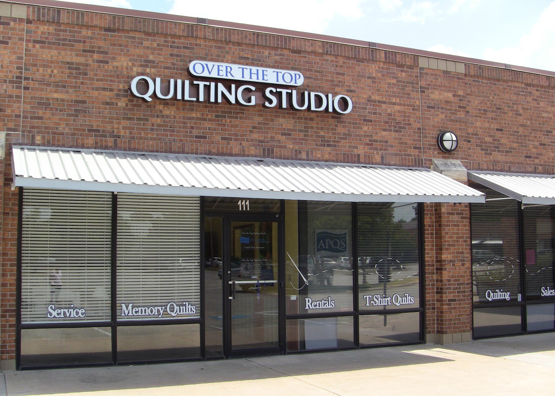 10 Central Texas Fabric Shops Worth Visiting For Creative Finds And Inspiration - Decor Hint Over The Top Quilting Studio, Cedar Park