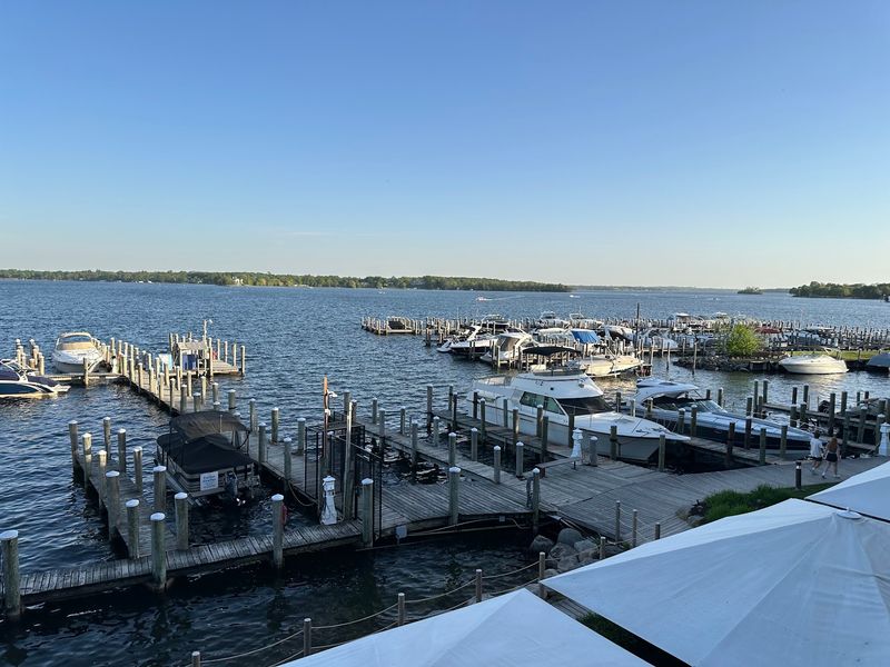 13 Top Rated Seafood Restaurants Across The State Of Minnesota - Decor Hint 6Smith, Wayzata