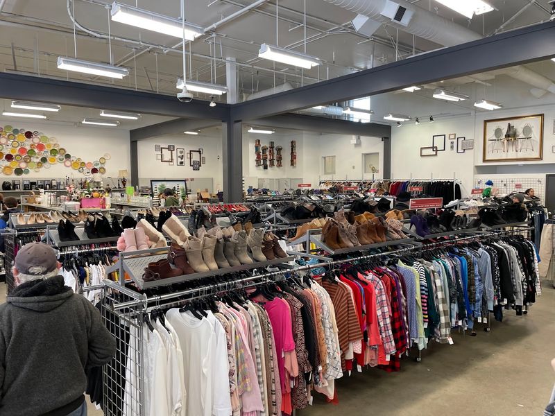 These 11 Enormous Bay Area, California Thrift Stores Are Easy To Get Lost In For Hours - Decor Hint San Francisco Goodwill Stores Worth A Long Visit
