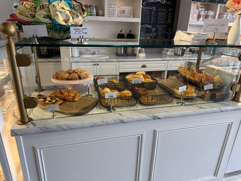 10 Bakeries In Lexington, Kentucky Worth The Drive For A Single Slice - Decor Hint La Petite Délicat