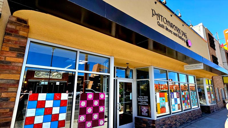 10 Fabric Shops Across New Mexico Every Quilter Should Visit - Decor Hint Patchwork Pig