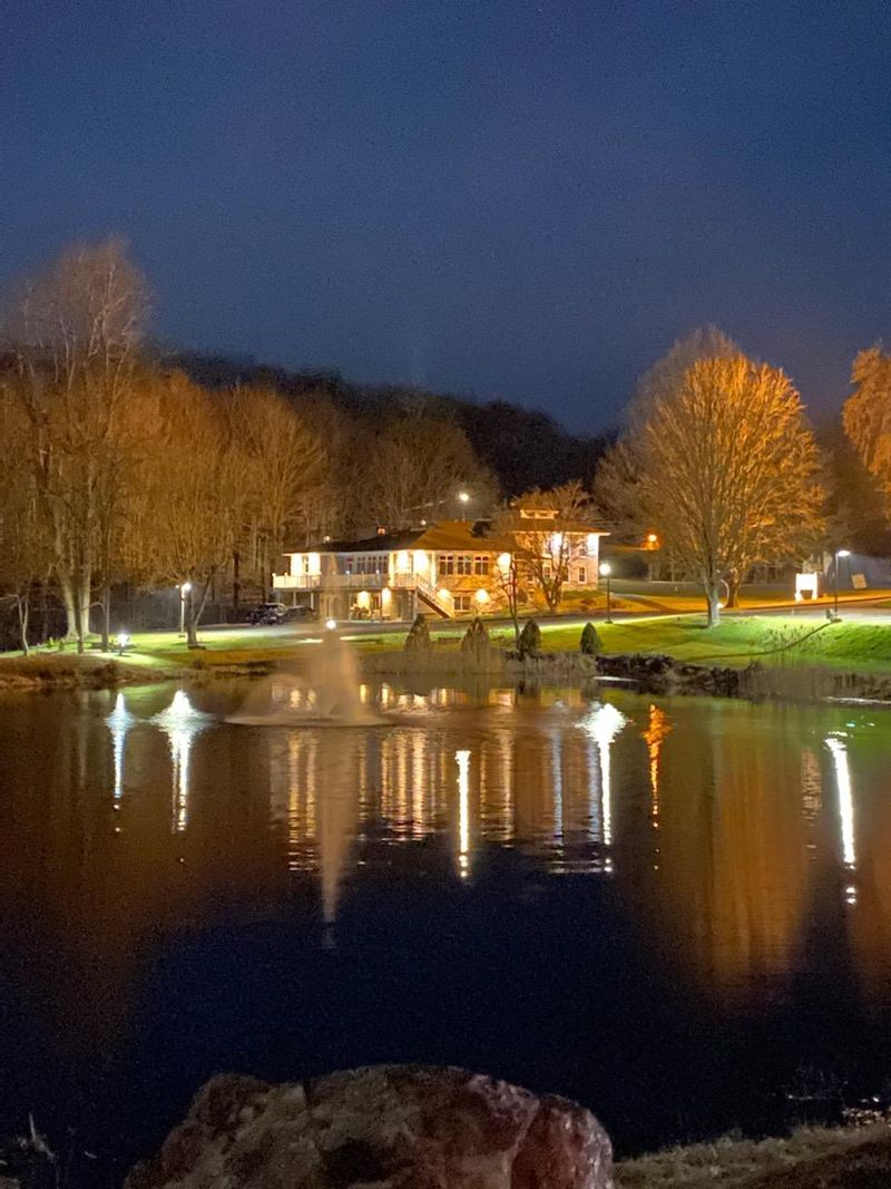 The Litchfield Hills Create A Peaceful Backdrop