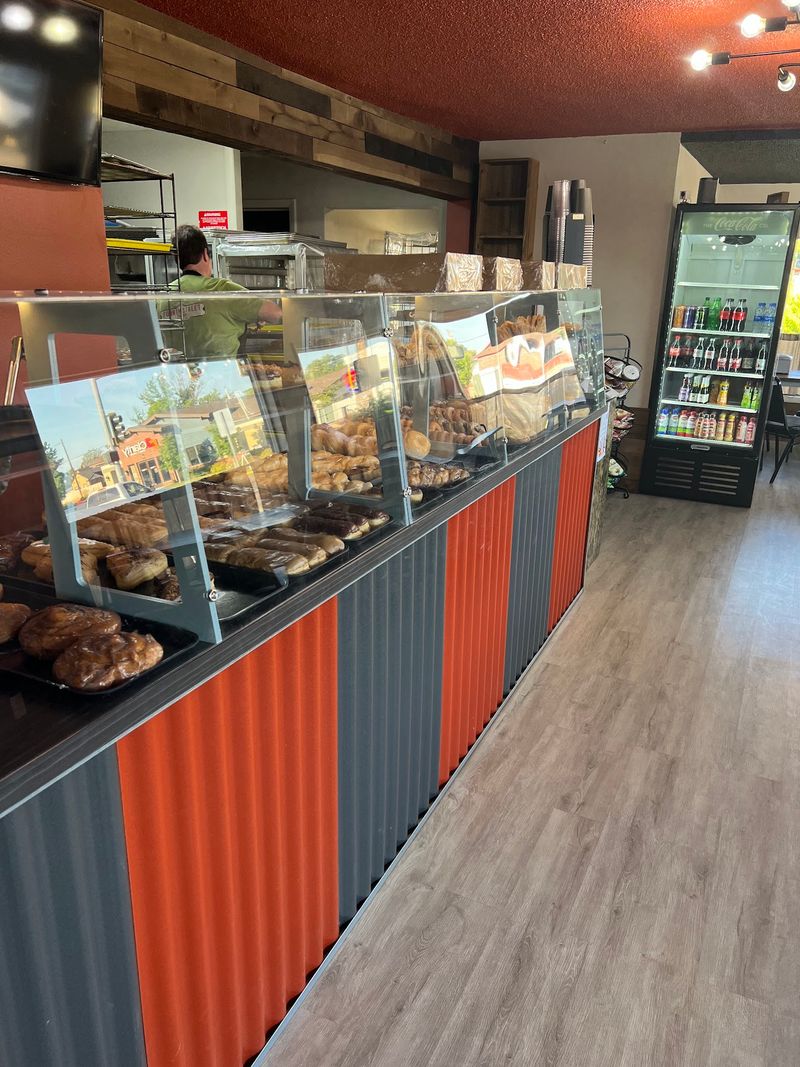 This Idaho Restaurant Makes The Kind Of Fresh Donuts Worth Driving Across Town For - Decor Hint Thursday Through Sunday Hours Make This An Easy Weekend Detour