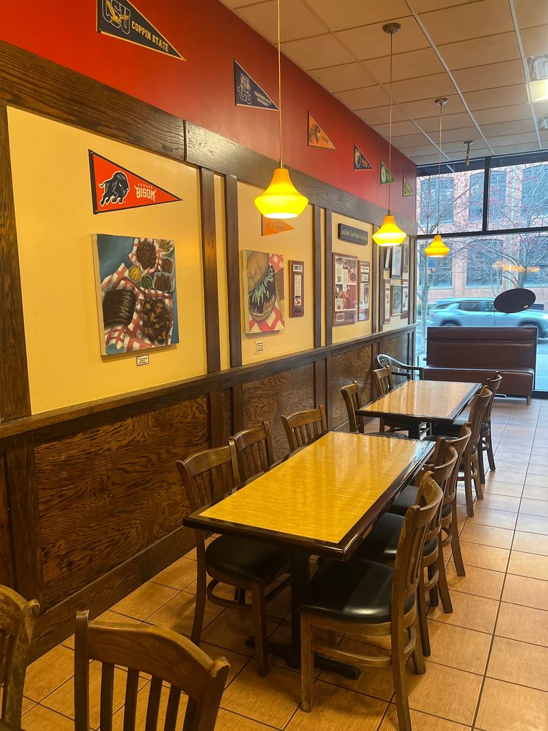 This Connecticut BBQ Shack May Look Simple, But The Brisket Keeps Locals Coming Back - Decor Hint Food-Truck Roots Still Give The Shack Its Personality