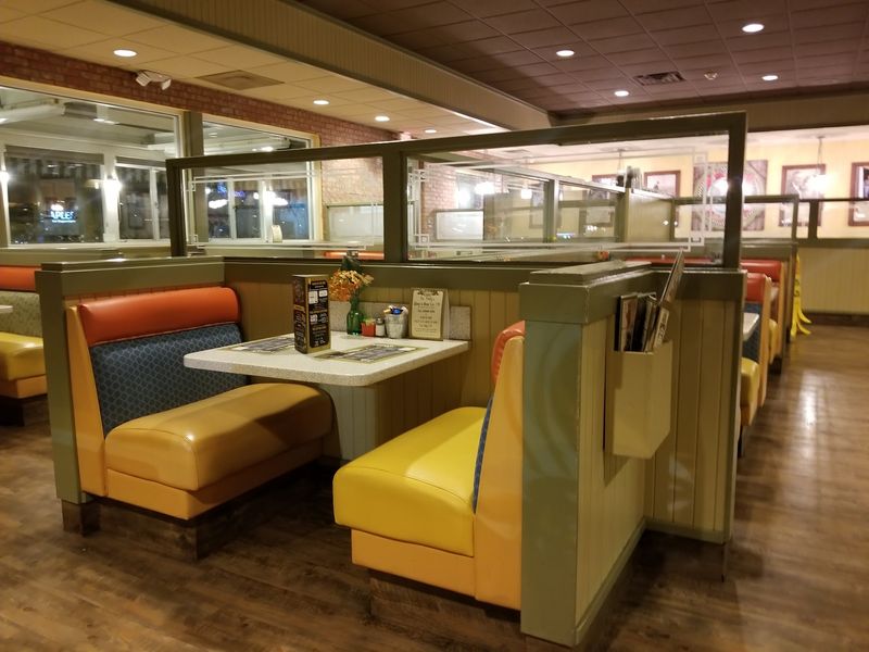 Polly's Pies Restaurant & Bakery, Orange