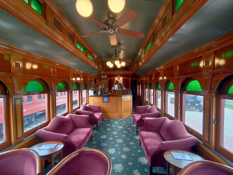 Swivel Chairs and the First Class Lounge