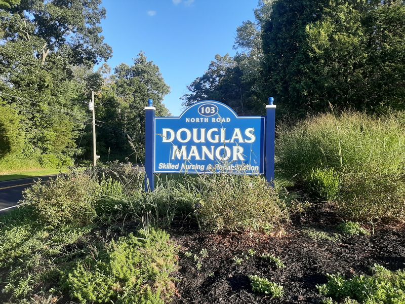 Douglas Manor, Windham