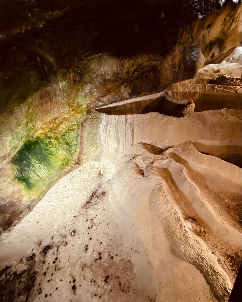 Most People Walk Right Past This Stunning Underground Cave In Washington - Decor Hint Meet The Roast Turkey And The Fried Eggs