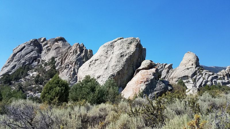 This Idaho Park's Easy Hikes Wind Through Giant Rocks That Hide Prehistoric Pictographs - Decor Hint Sharing A Front Door With City Of Rocks