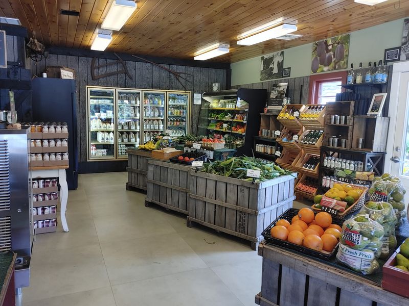 Holmberg Orchards, Gales Ferry 
