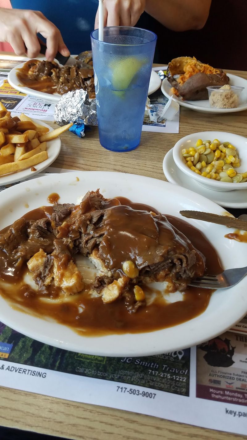 Dinner Plates With Slow-Cooked Comfort