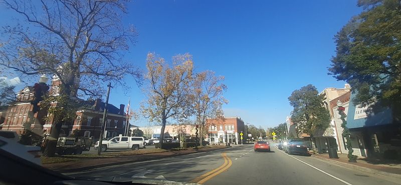 This Small Georgia Town Caught NASA’s Attention And Almost Nobody Knows Why - Decor Hint Local Clay Has Some Surprisingly High-Tech Uses