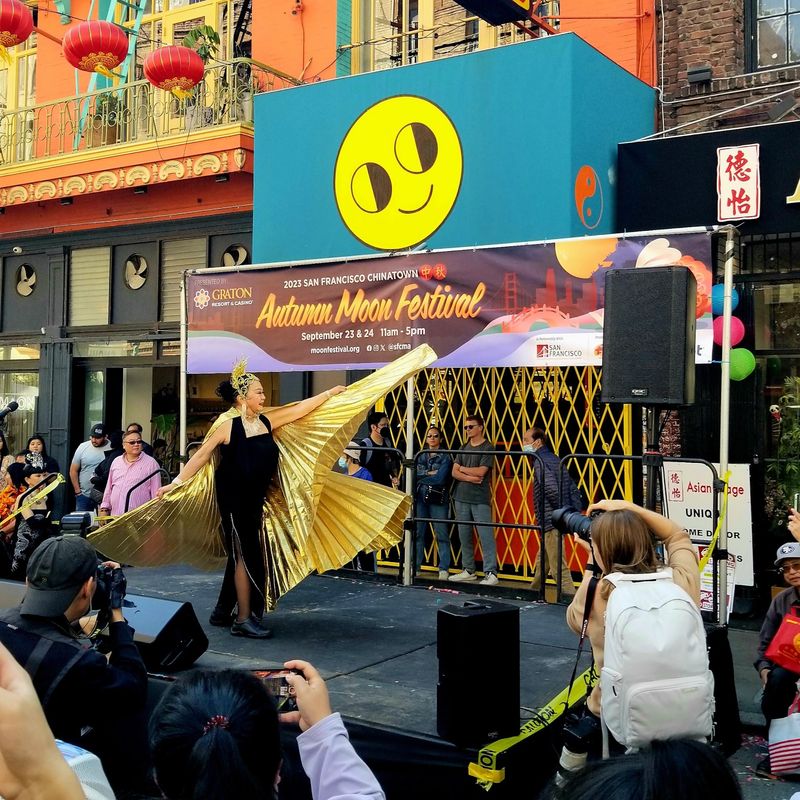Chinese Folk Dancing