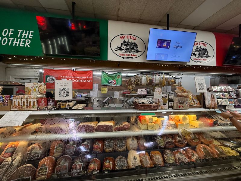 This Southern California Italian Bakery Draws Long Lines For Fresh Bread And Legendary Sandwiches - Decor Hint Grab A Ticket And Join The Crowd