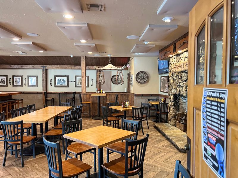 Miner's Roadhouse 140, Mariposa